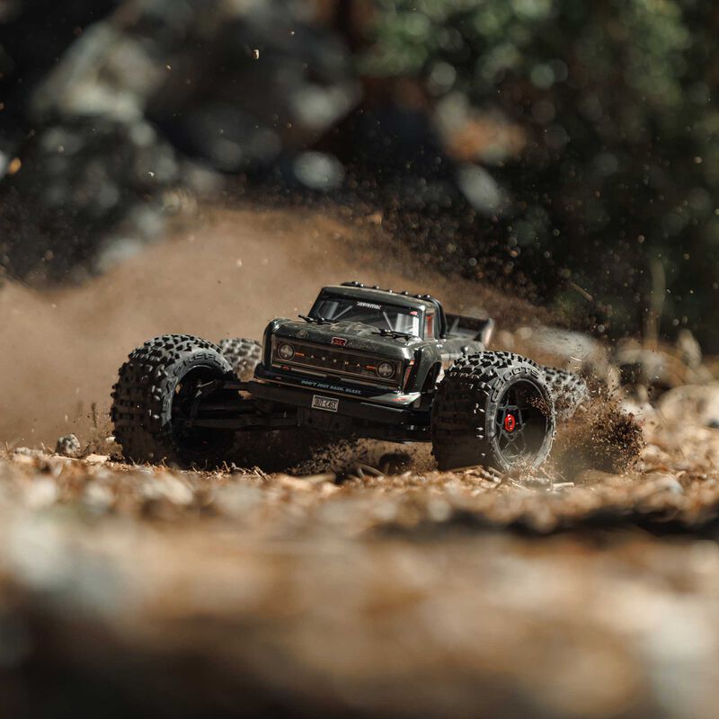 1/10 OUTCAST 4X4 4S V2 BLX Stunt Truck RTR Gunmetal - immagine 2