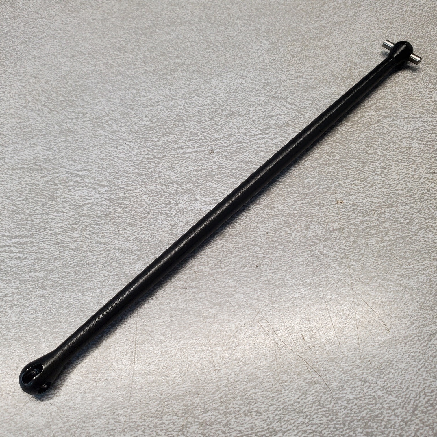 M2C 310923 ARRMA KRATON / OUTCAST 8S FRONT CENTER DRIVESHAFT
