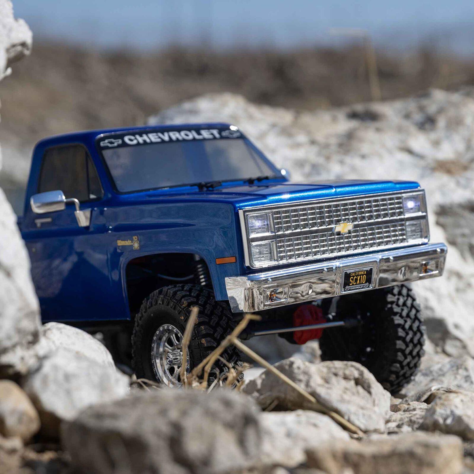 1/10 SCX10 III Base Camp 1982 Chevy K10 4X4 RTR Blue - immagine 4