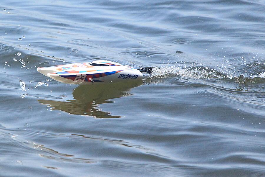 JOYSWAY MAGIC CAT V6 2.4G RTR CATAMARAN RACING BOAT - immagine 2